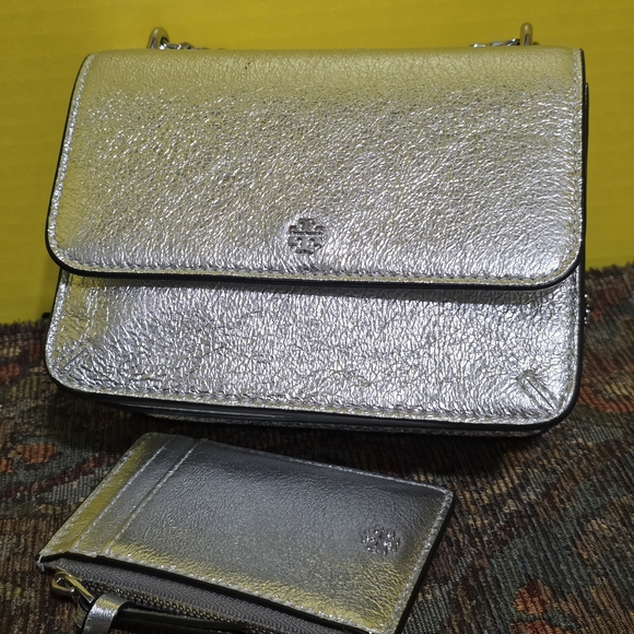 !!2PCS!! Tory Burch Metallic Silver Crossbody Bag & Card Case - Picture 4 of 11